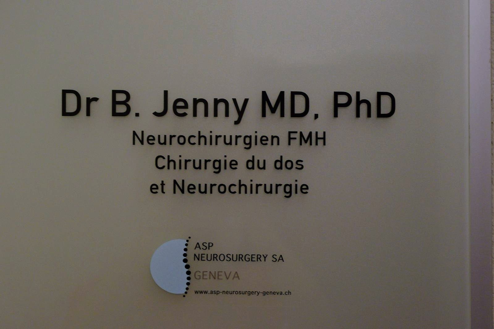 Praxisschild von Dr. Benoit Jenny, 1. Stock