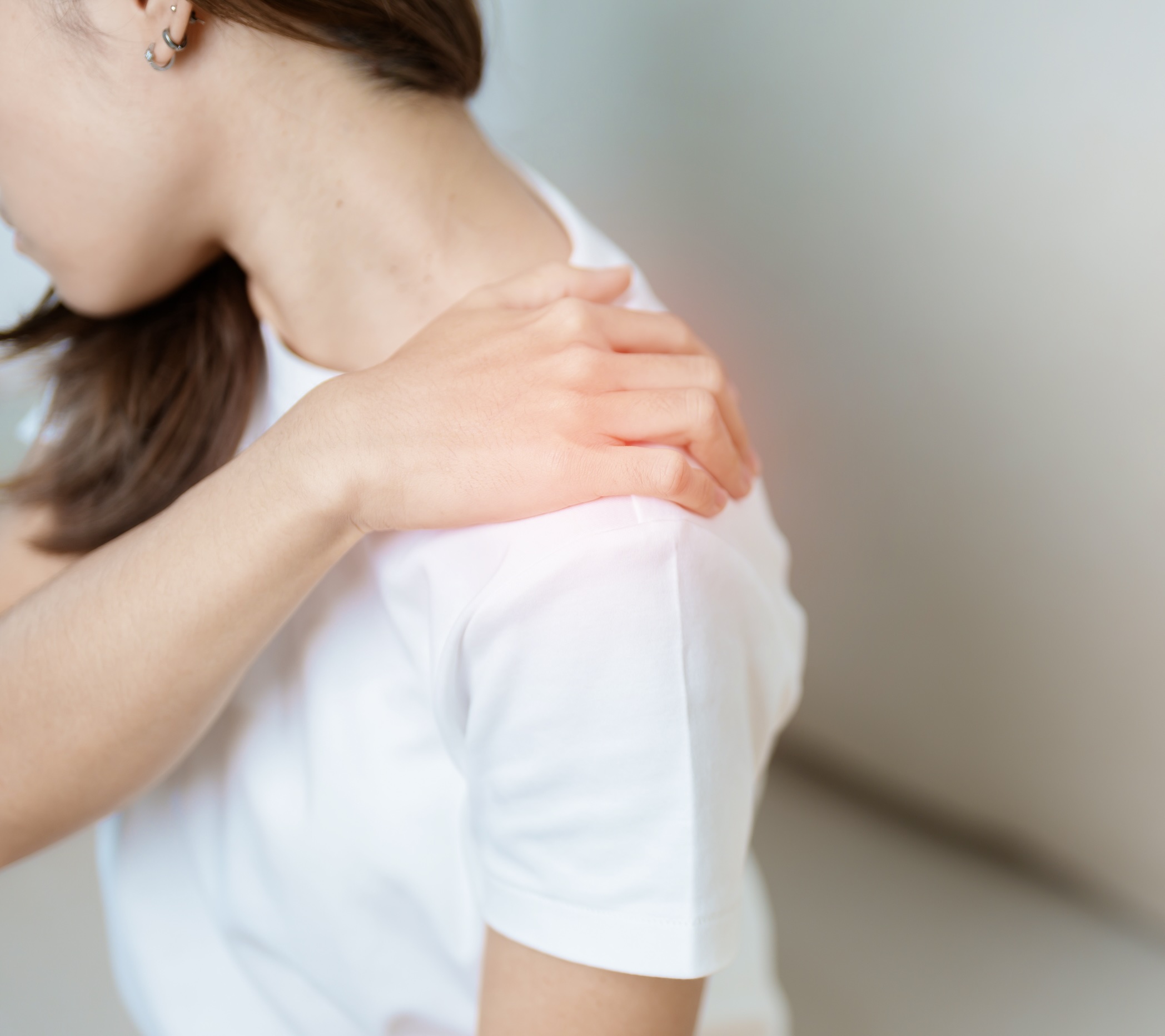 Zervikobrachialgie — in Arm oder Schulter ausstrahlender Schmerz